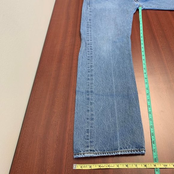 Men's 501 Levi's Mom Jeans - Picture 3 of 9